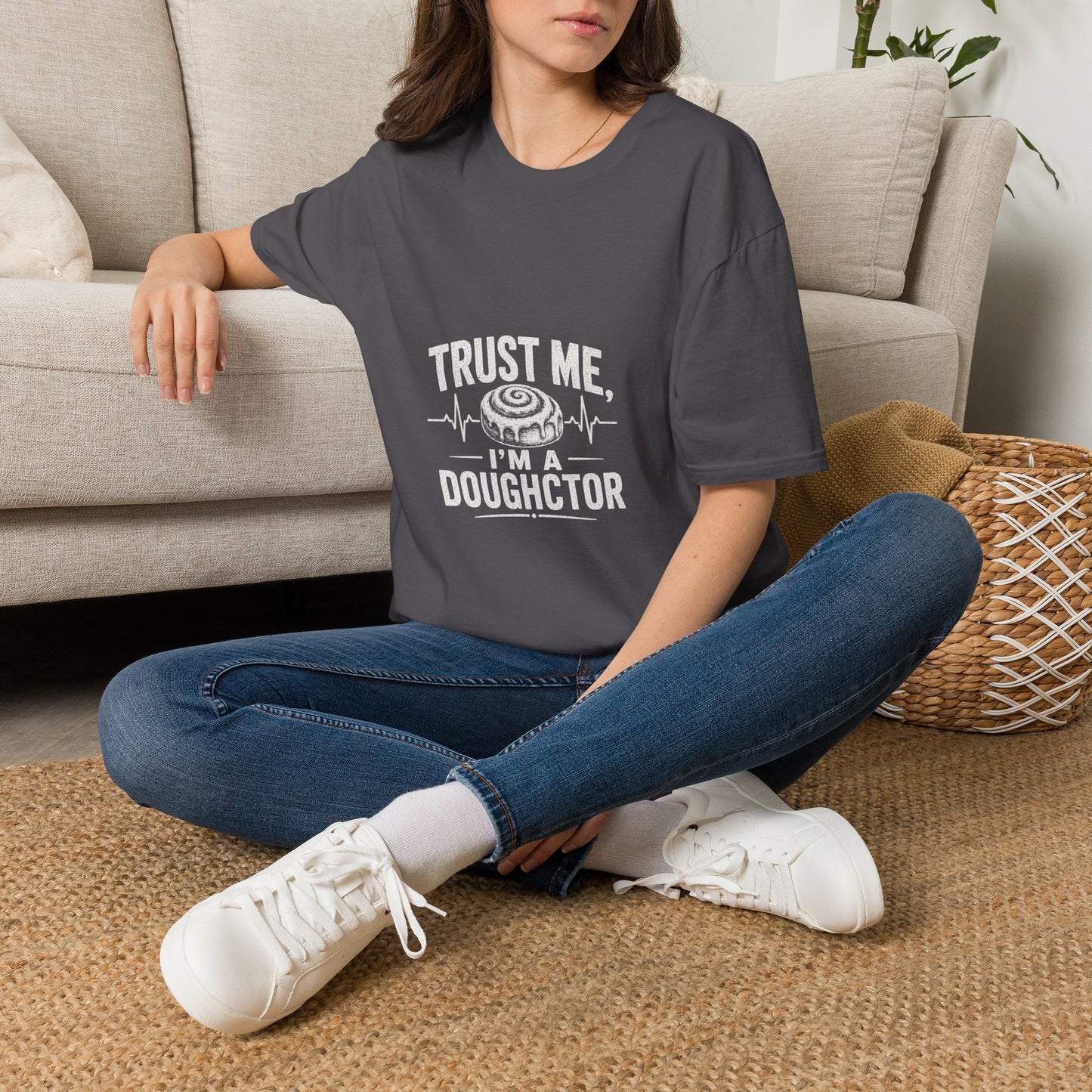 T‑Shirt — "Trust Me, I’m a Doughctor" Vintage Bakery Humor Tee